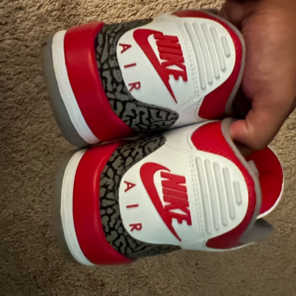 Mens fire red 3s